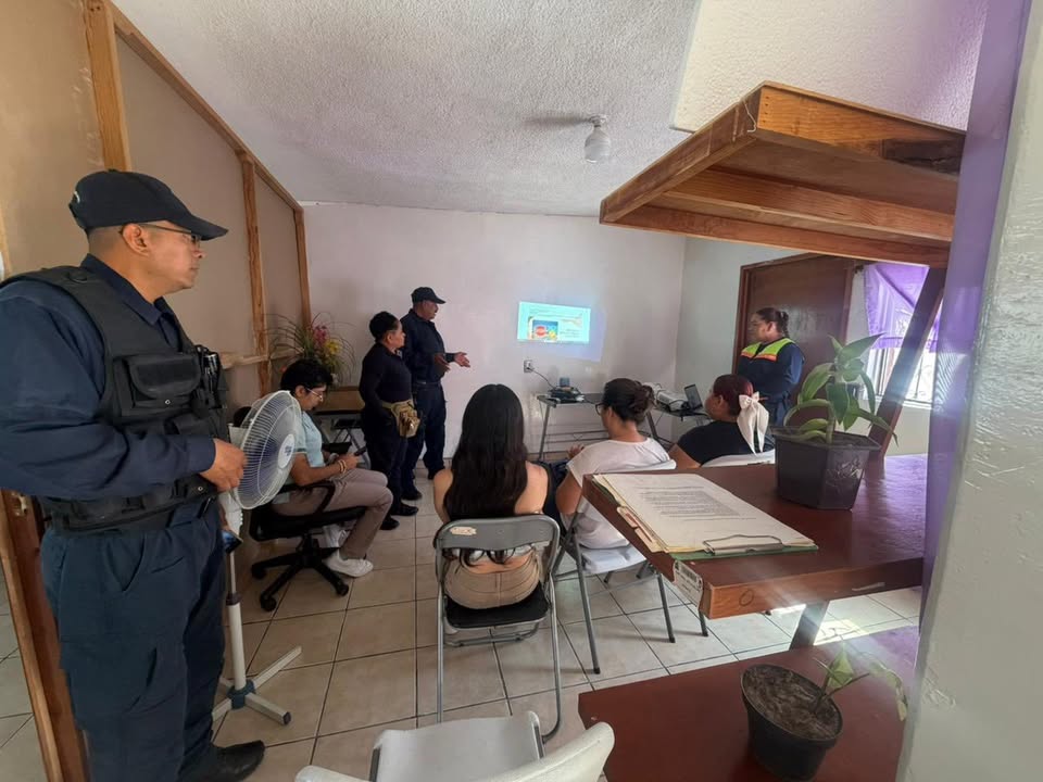 ✅Como parte del 𝐂𝐮𝐫𝐬𝐨 𝐝𝐞 𝐌𝐚𝐧𝐞𝐣𝐨 🚗 𝐃𝐞𝐟𝐞𝐧𝐬𝐢𝐯𝐨 que impulsa el 𝐈𝐧𝐬𝐭𝐢𝐭𝐮𝐭𝐨 𝐌𝐮𝐧𝐢𝐜𝐢𝐩𝐚𝐥 𝐝𝐞 𝐥𝐚 𝐌𝐮𝐣𝐞𝐫...