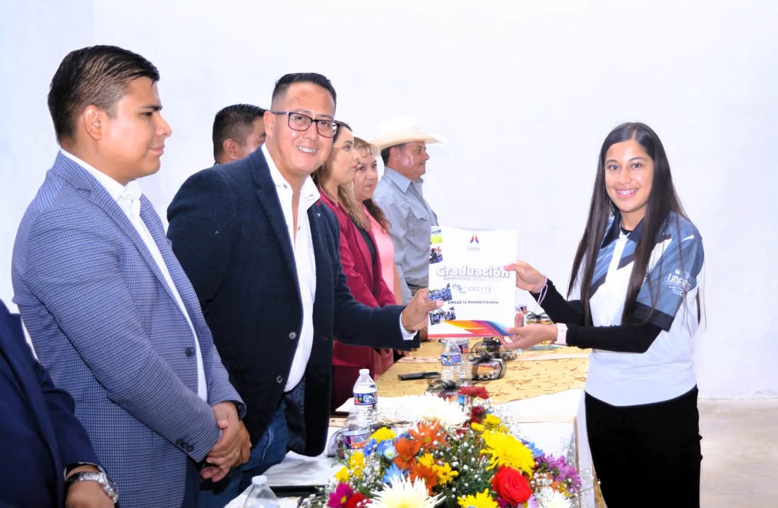 🎓✨ ¡𝐅𝐞𝐥𝐢𝐜𝐢𝐝𝐚𝐝𝐞𝐬 𝐚 𝐥𝐚 𝐠𝐞𝐧𝐞𝐫𝐚𝐜𝐢𝐨́𝐧 𝐝𝐞𝐥 𝐄𝐌𝐒𝐚𝐃 𝐍𝐨. 𝟏𝟐 𝐑𝐚𝐦𝐨́𝐧 𝐂𝐨𝐫𝐨𝐧𝐚! ✨🎓 Con gran orgullo se ...