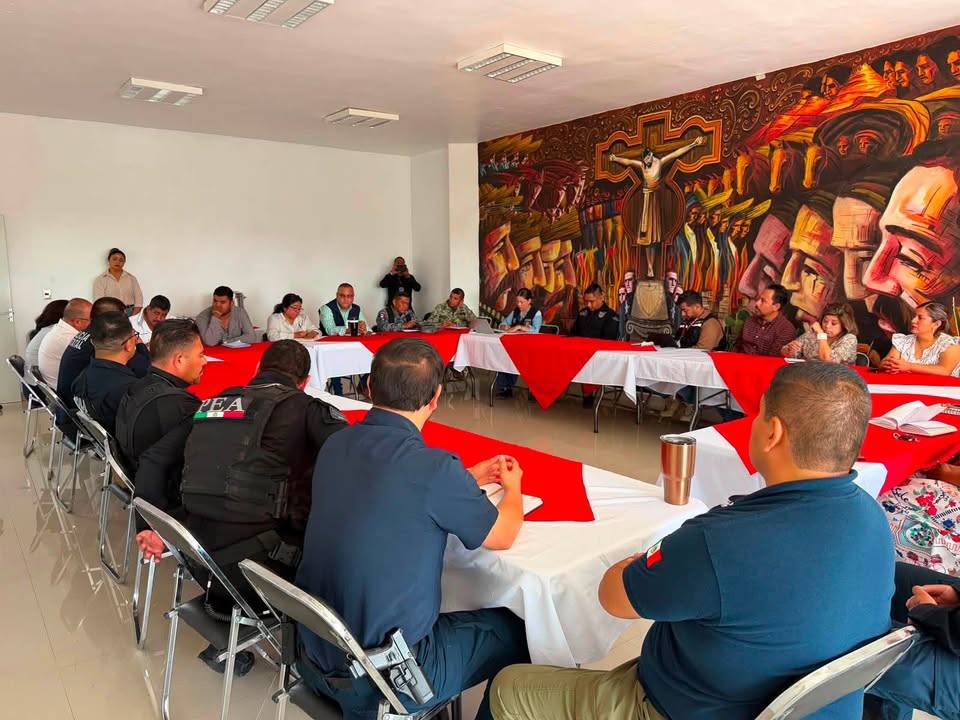🤝 La coordinación y el trabajo en equipo son fundamentales para construir un municipio más ...
