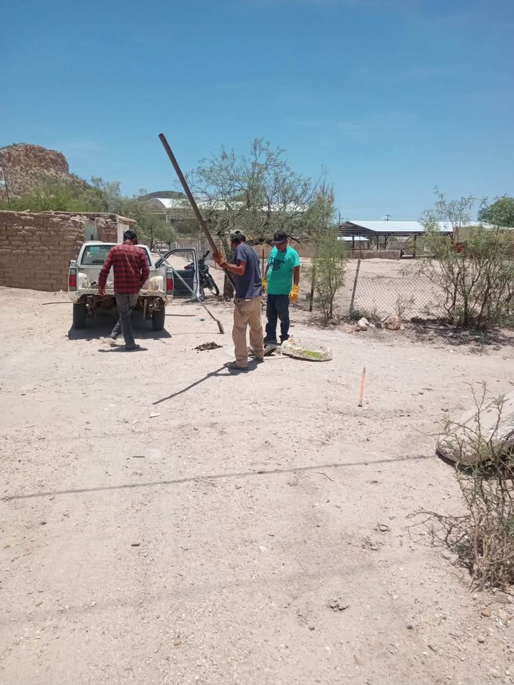 Servicios Públicos,continúa trabajando en el desazolve del sistema de drenaje, ahora en la c...
