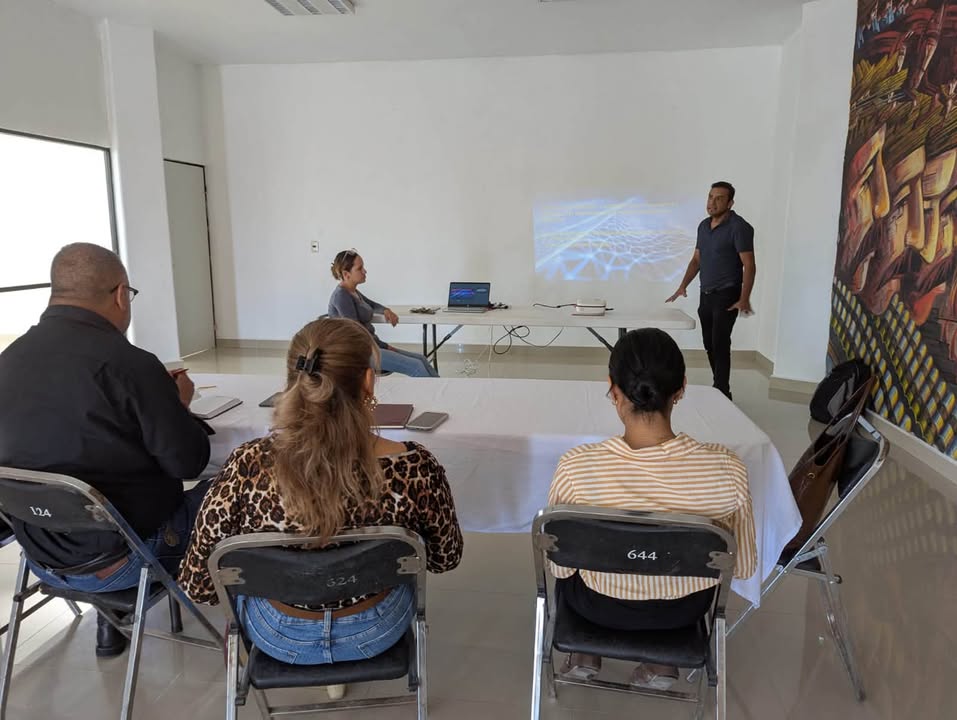 🔴Con el propósito de revisar y dar seguimiento a temas prioritarios para el municipio, se l...