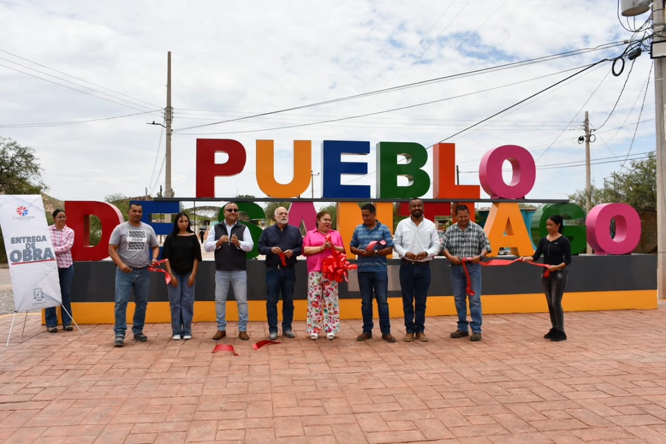 𝐄𝐥 𝐏𝐮𝐞𝐛𝐥𝐨 𝐝𝐞 𝐒𝐚𝐧𝐭𝐢𝐚𝐠𝐨 𝐞𝐬𝐭𝐫𝐞𝐧𝐚 𝐥𝐞𝐭𝐫𝐚𝐬 𝐦𝐨𝐧𝐮𝐦𝐞𝐧𝐭𝐚𝐥𝐞𝐬 previo a sus 𝐟𝐢𝐞𝐬𝐭𝐚𝐬 𝐩𝐚𝐭𝐫𝐨𝐧𝐚𝐥𝐞𝐬👏🎇❤️ La p...