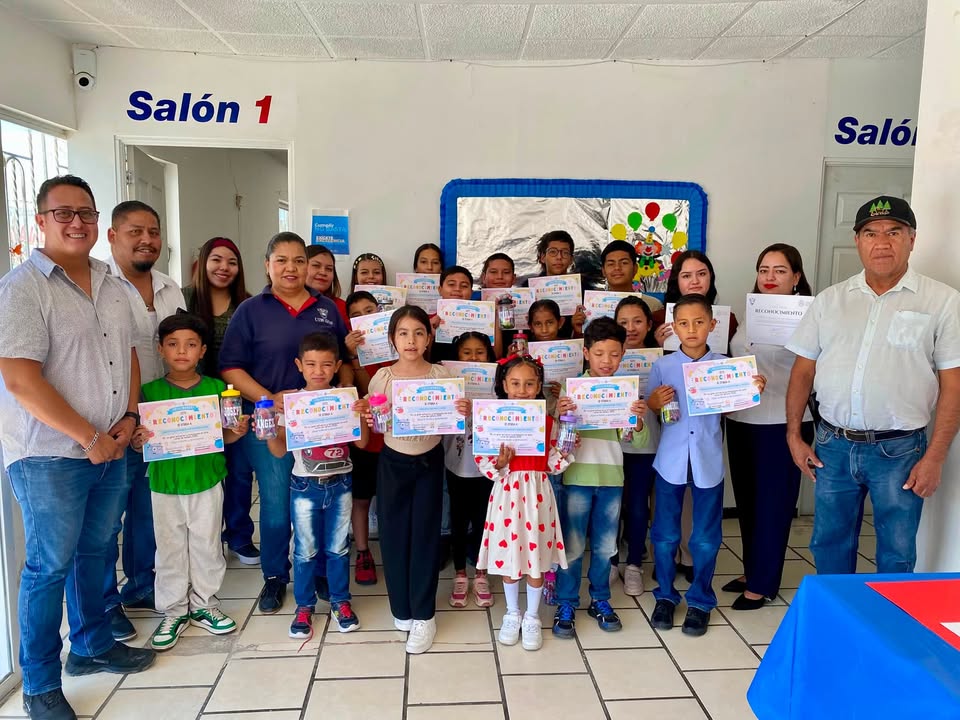 ☀️📚 ¡𝐂𝐮𝐥𝐦𝐢𝐧𝐨́ 𝐜𝐨𝐧 𝐠𝐫𝐚𝐧 𝐬𝐚𝐭𝐢𝐬𝐟𝐚𝐜𝐜𝐢𝐨́𝐧 𝐧𝐮𝐞𝐬𝐭𝐫𝐨 𝐂𝐮𝐫𝐬𝐨 𝐝𝐞 𝐕𝐞𝐫𝐚𝐧𝐨! 🎨✨ Con mucha alegría celebr...