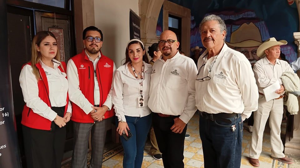 Gracias a la Presidenta Municipal, Dra. Edith Orozco Machado, por su respaldo y compromiso c...