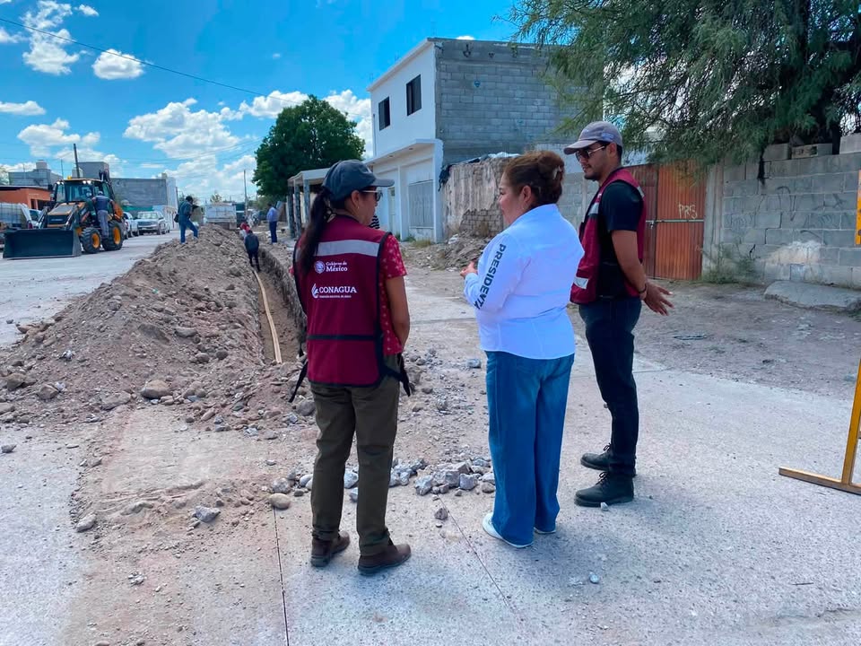La Presidenta Municipal, Dra.Edith Orozco Machado, acompañó al personal de CONAGUA durante u...
