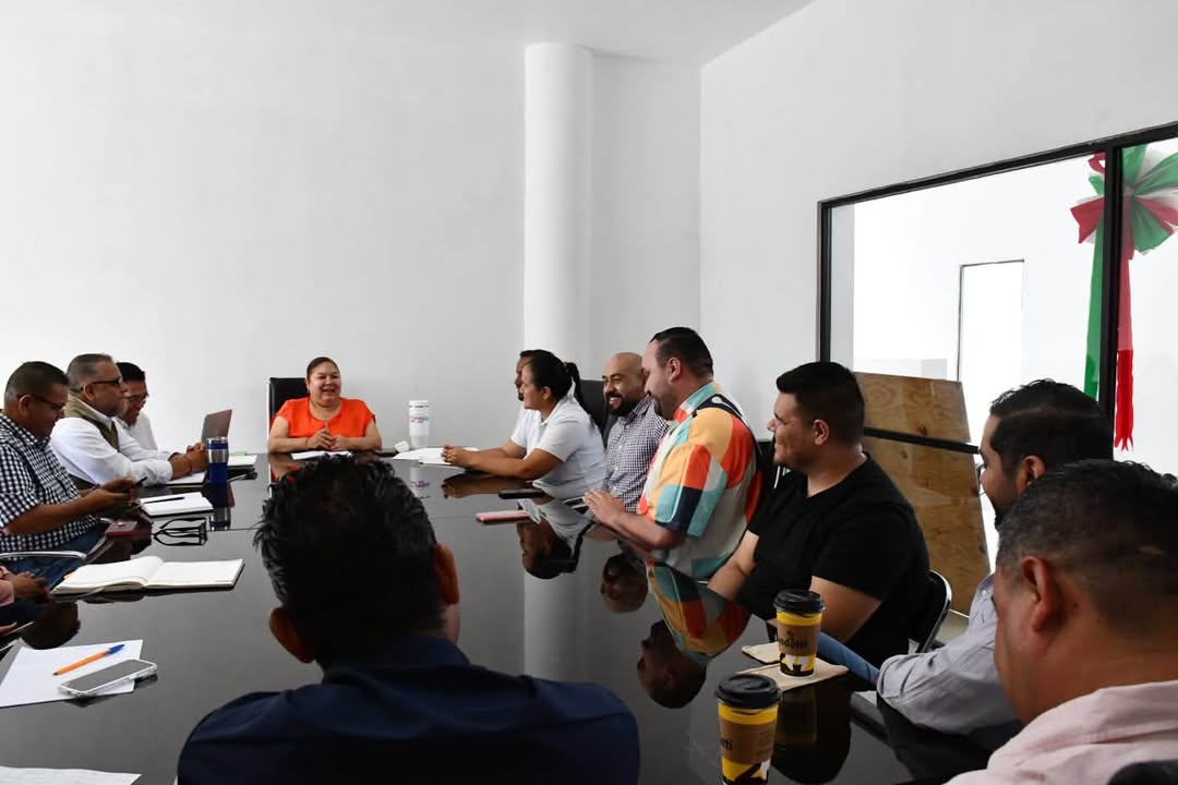 🤝 𝐅𝐨𝐫𝐭𝐚𝐥𝐞𝐜𝐞𝐦𝐨𝐬 𝐥𝐚 𝐜𝐨𝐨𝐫𝐝𝐢𝐧𝐚𝐜𝐢𝐨́𝐧 𝐲 𝐞𝐥 𝐭𝐫𝐚𝐛𝐚𝐣𝐨 𝐞𝐧 𝐞𝐪𝐮𝐢𝐩𝐨 🔴La 𝐃𝐫𝐚. 𝐄𝐝𝐢𝐭𝐡 𝐎𝐫𝐨𝐳𝐜𝐨, Presidenta M...