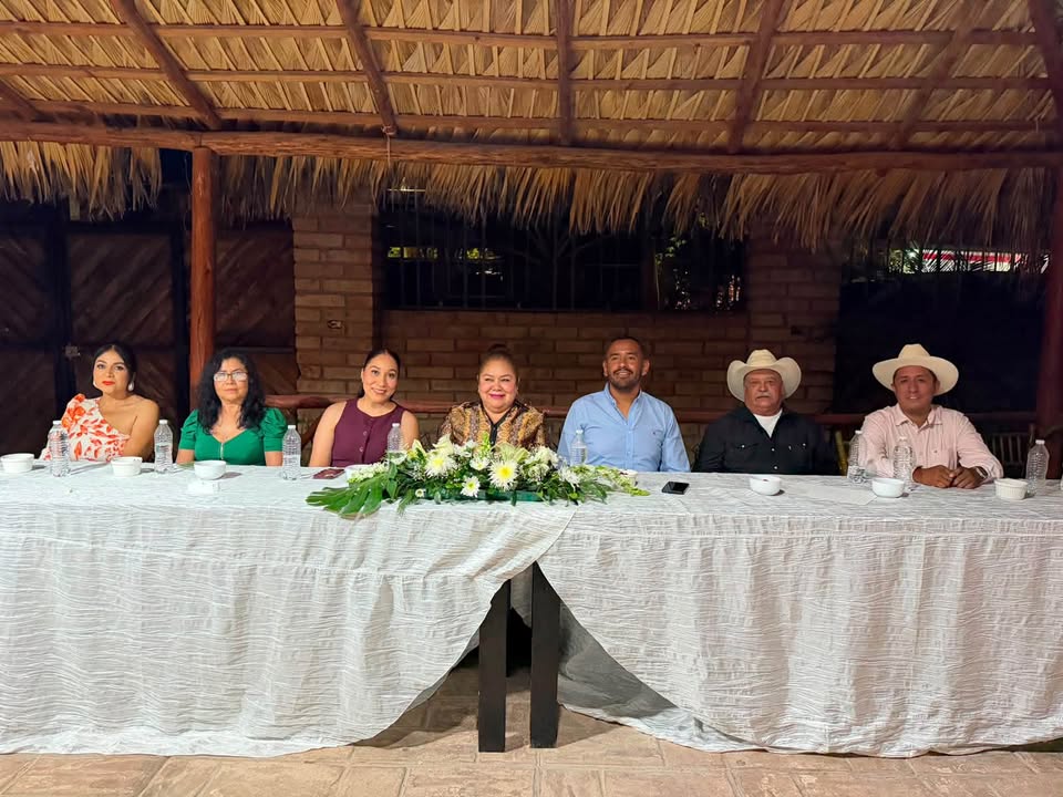 👑✨ 𝐑𝐞𝐢𝐧𝐚 𝐈𝐍𝐀𝐏𝐀𝐌 𝟐𝟎𝟐𝟔 ✨👑 Con gran entusiasmo se llevó a cabo la 𝐞𝐥𝐞𝐜𝐜𝐢𝐨́𝐧 𝐝𝐞 𝐑𝐞𝐢𝐧𝐚 𝐈𝐍𝐀𝐏𝐀𝐌...