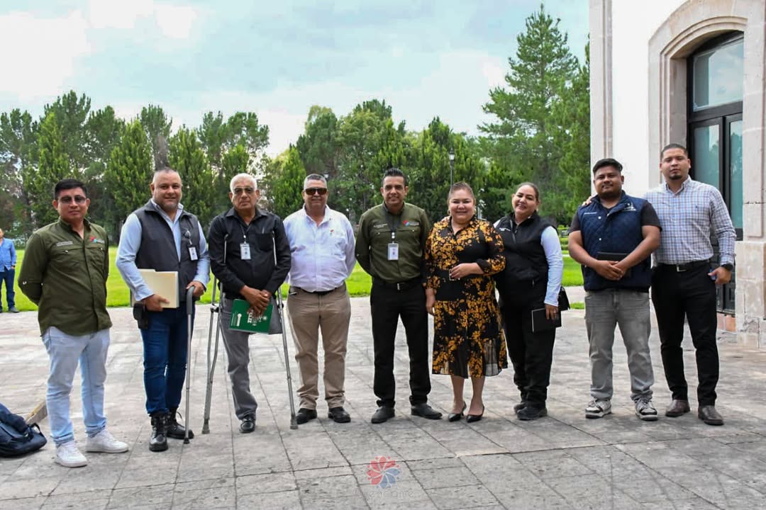 🏛️ 𝗖𝗨𝗘𝗡𝗖𝗔𝗠𝗘́ 𝗔𝗩𝗔𝗡𝗭𝗔 𝗘𝗡 𝗟𝗔 𝗗𝗜𝗚𝗜𝗧𝗔𝗟𝗜𝗭𝗔𝗖𝗜𝗢́𝗡 𝗗𝗘 𝗧𝗥𝗔́𝗠𝗜𝗧𝗘𝗦 𝗬 𝗦𝗘𝗥𝗩𝗜𝗖𝗜𝗢𝗦 La Presidenta Municipal d...