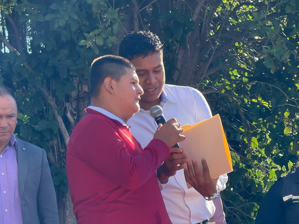 🇲🇽✨ 𝐇𝐎𝐍𝐎𝐑𝐄𝐒 𝐀 𝐋𝐀 𝐁𝐀𝐍𝐃𝐄𝐑𝐀 𝐄𝐍 𝐂𝐎𝐍𝐌𝐄𝐌𝐎𝐑𝐀𝐂𝐈Ó𝐍 𝐃𝐄𝐋 𝐃Í𝐀 𝐃𝐄 𝐋𝐀 𝐑𝐀𝐙𝐀 Con respeto y orgullo, llevamo...